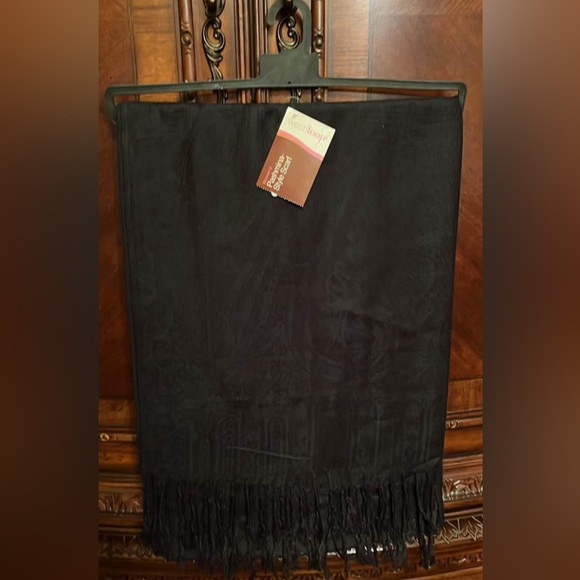 NWT West Loop Black Pashmina - Picture 3 of 6